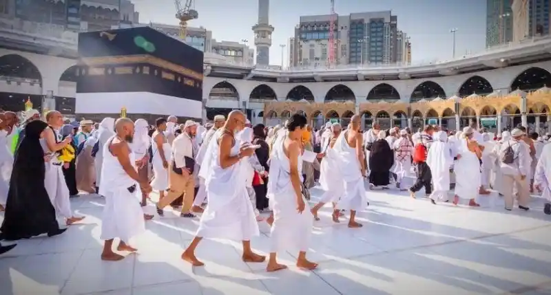 Madinah mosque surroundings
