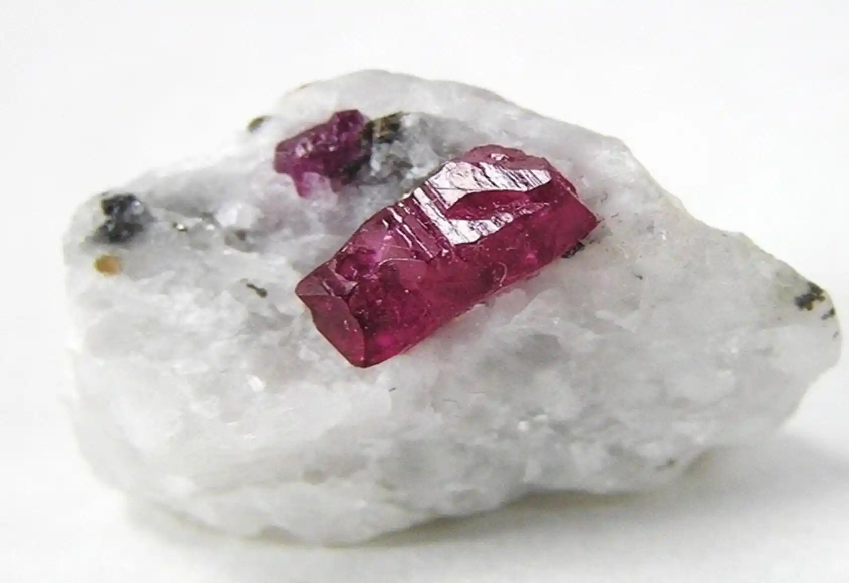 Natural Afghan ruby gemstone from Jagdalak Kabul